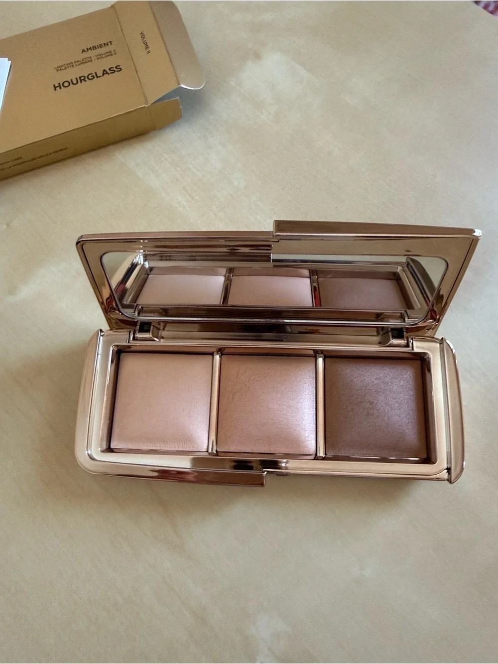 Hourglass Ambient Lighting Palette - Metallic Gold Compact -VOL II